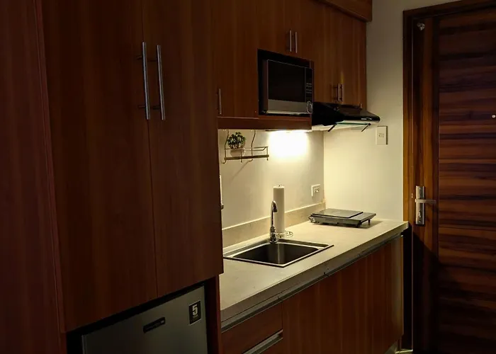 18t2 Chic Corner, Horizons 101, Apartament Cebu